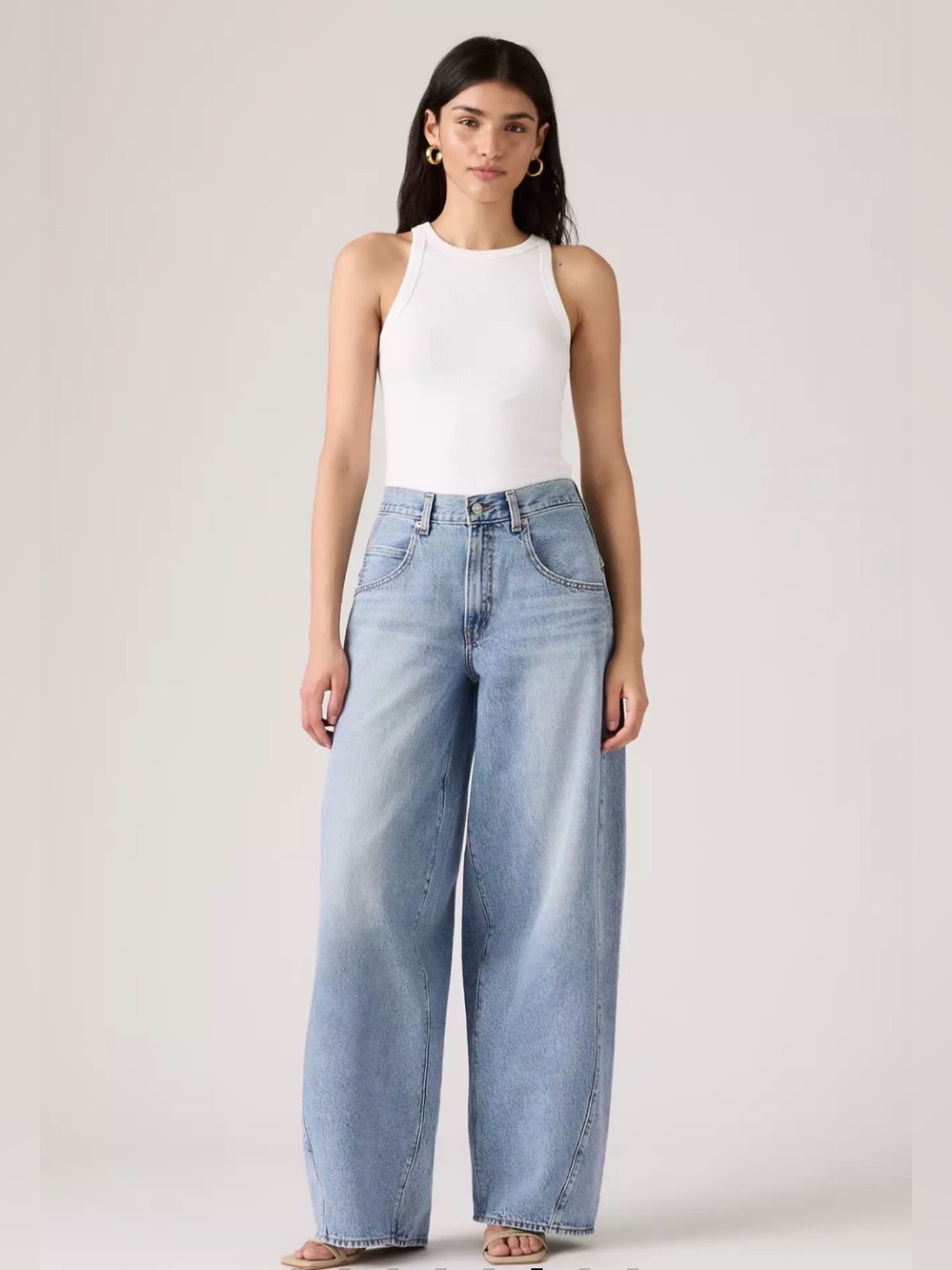 Levi’s Super Baggy Barrel Women's Jeans in No Stretch: Table Talk - Medium Wash